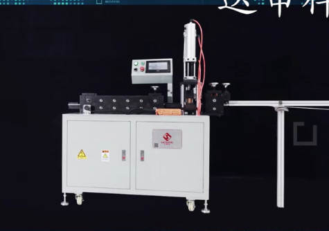 Industrieller Luftfilter-innerer Rahmen, der die Maschine halb automatisch bildet